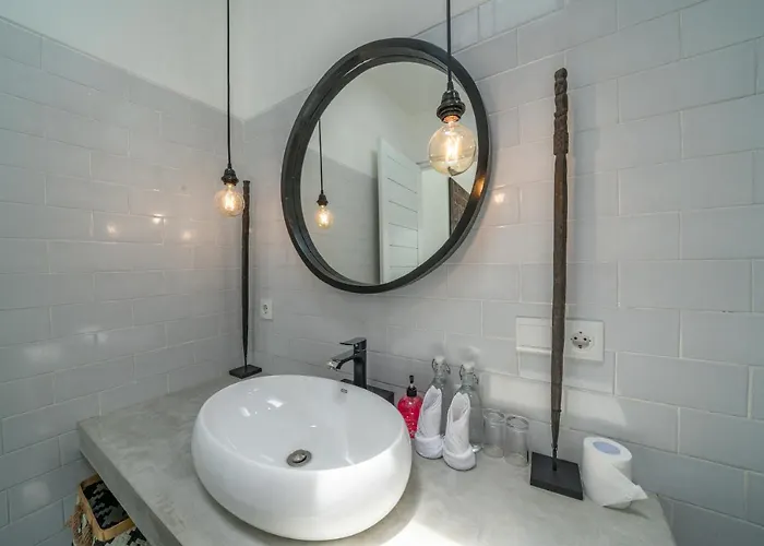 Isyan - 3 Bdr - - Location * Canggu