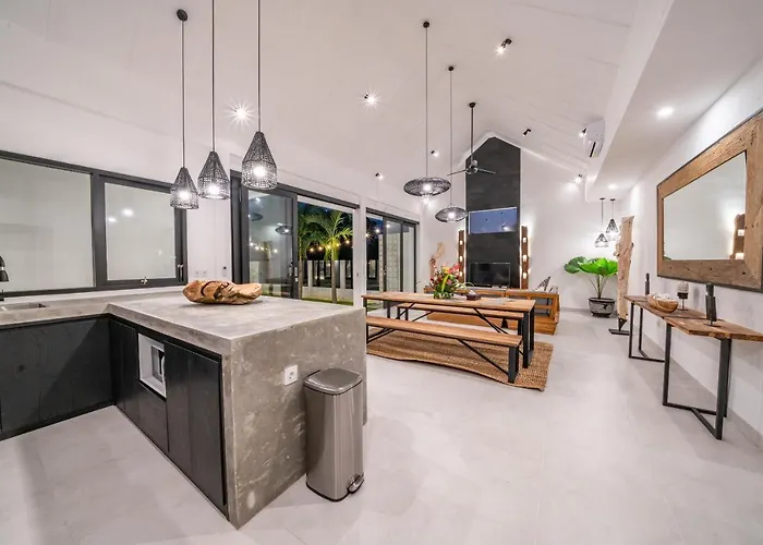 Isyan - 3 Bdr - - Location Canggu