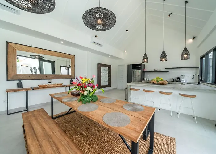 Isyan - 3 Bdr - - Location Villa *
