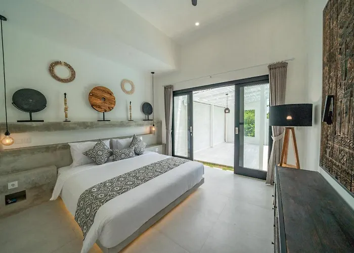 Isyan - 3 Bdr - - Location Canggu