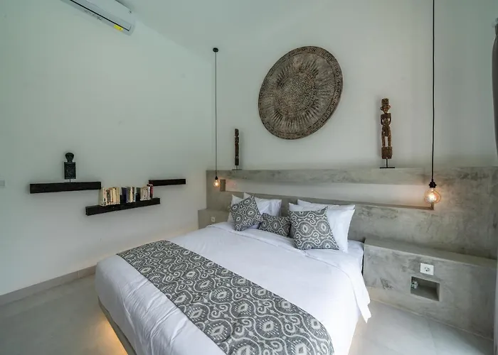 Isyan - 3 Bdr - - Location * Canggu