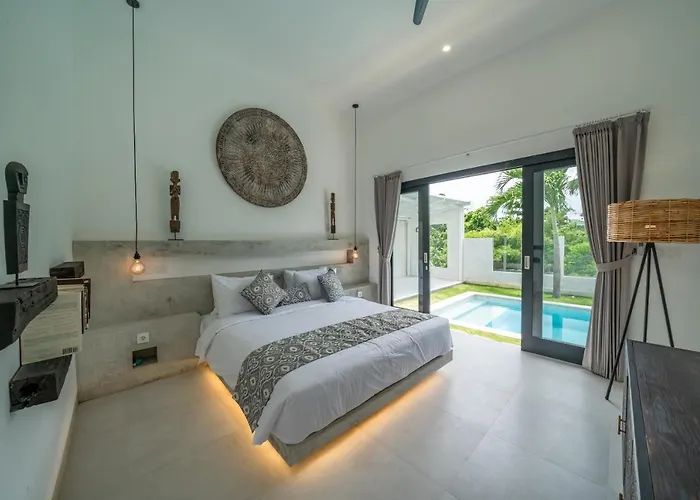 Isyan - 3 Bdr - - Location Villa Canggu