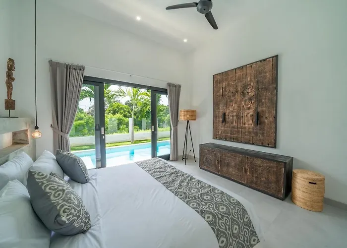 Villa Isyan - 3 Bdr - - Location Canggu