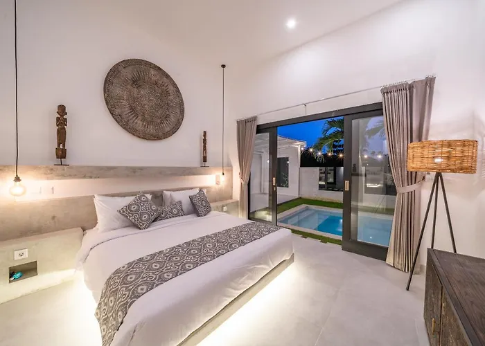 Isyan - 3 Bdr - - Location Villa Canggu