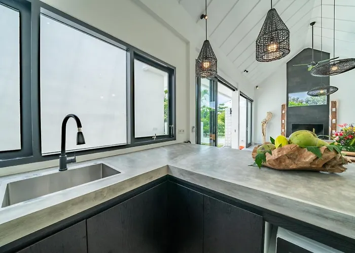 Isyan - 3 Bdr - - Location * Canggu