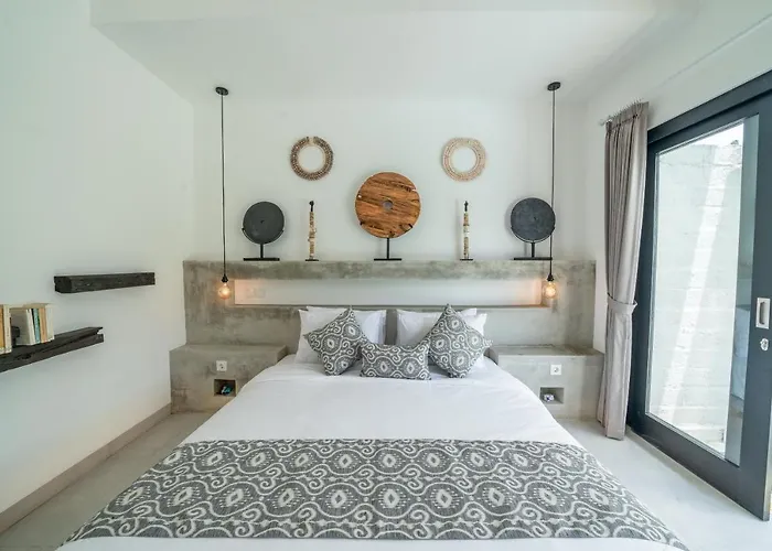 Isyan - 3 Bdr - - Location Villa