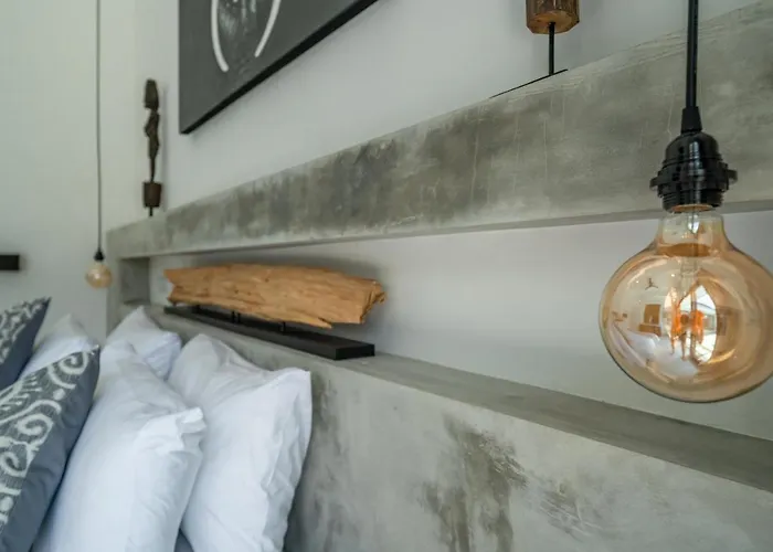 Isyan - 3 Bdr - - Location Canggu